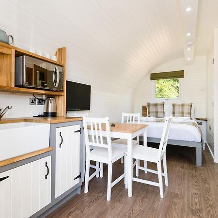 Weedingshall Lodges フォルカーク エクステリア 写真