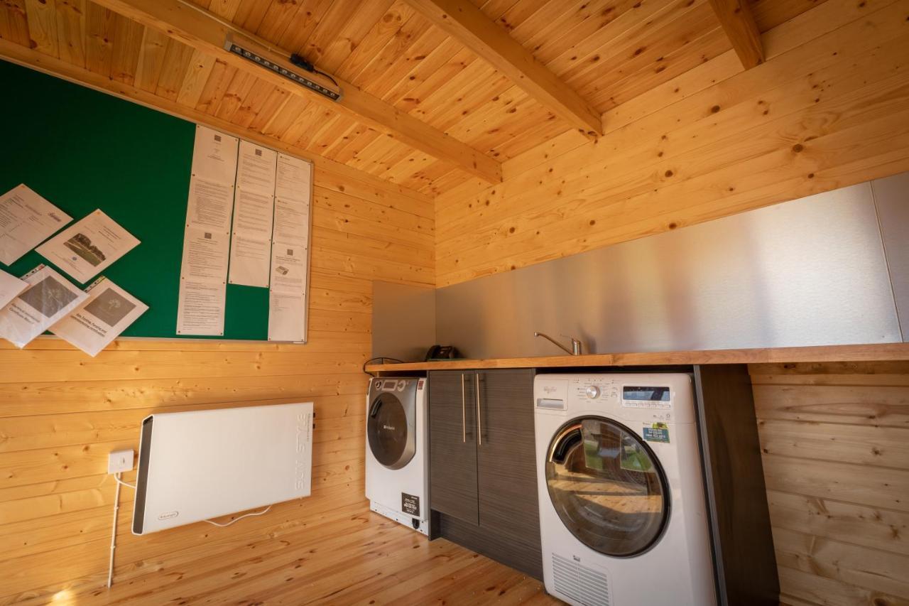 Weedingshall Lodges フォルカーク エクステリア 写真